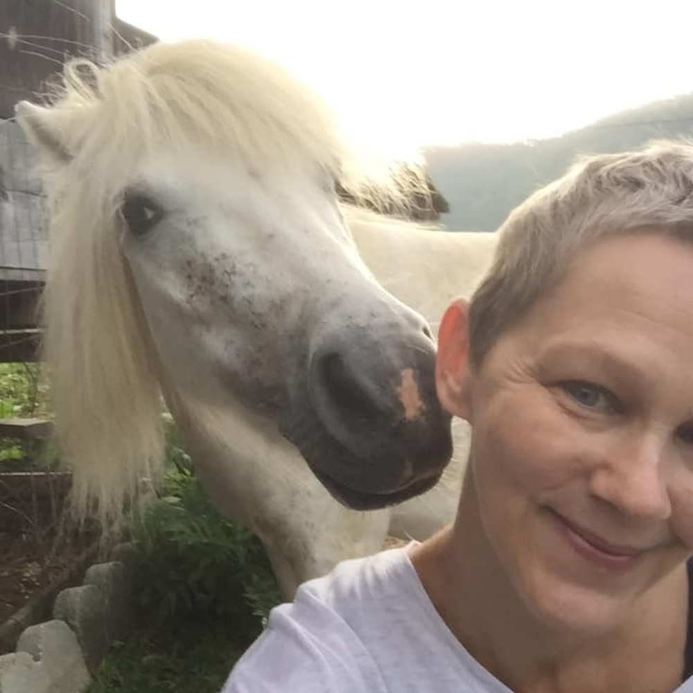 Meet your Posher, Amy